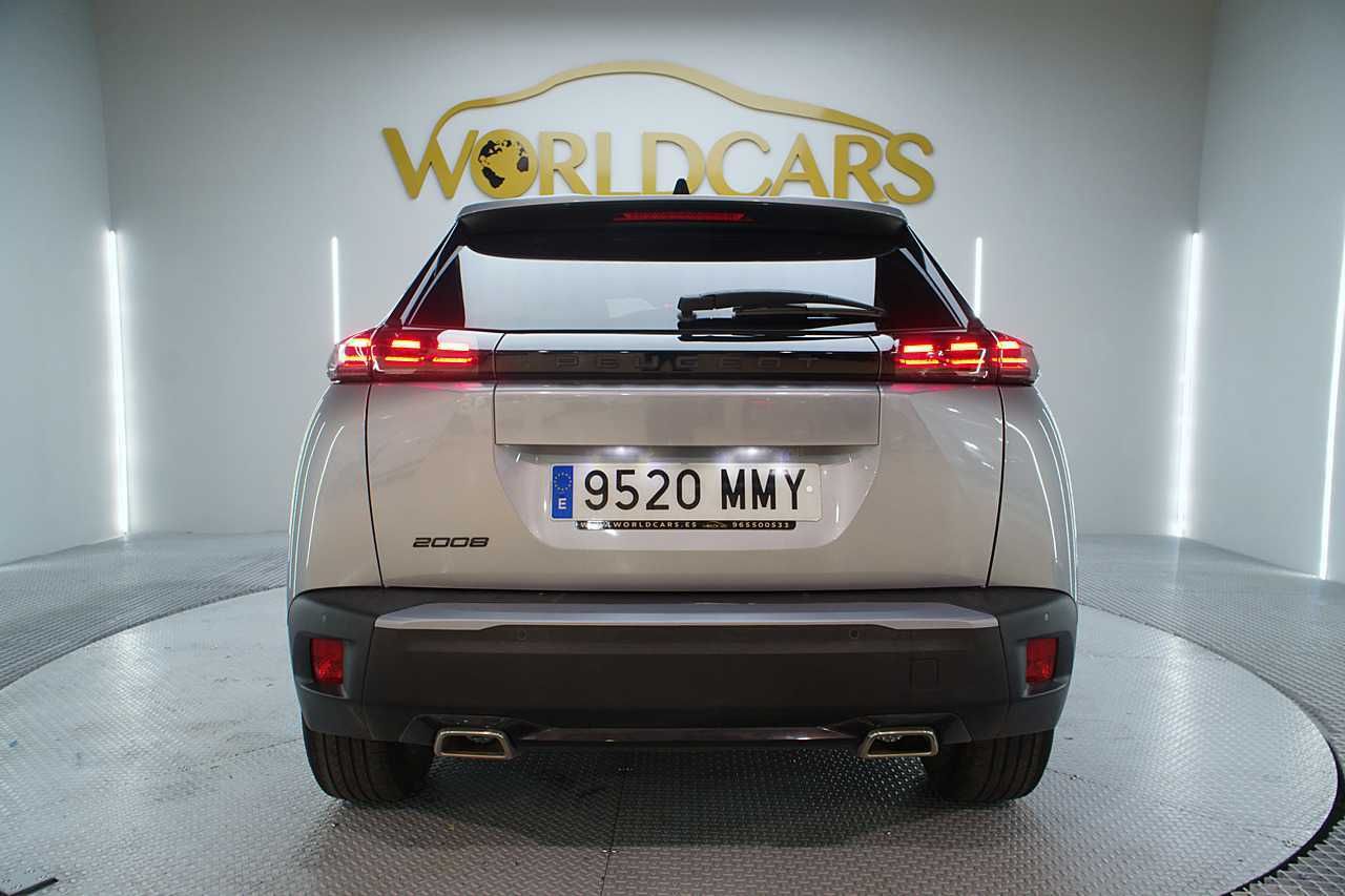 Peugeot 2008 Allure Puretech 130 S&S EAT8  - Foto 18