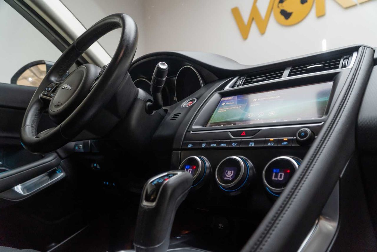 Jaguar E-Pace 2.0D 110kW 4WD Auto  - Foto 24