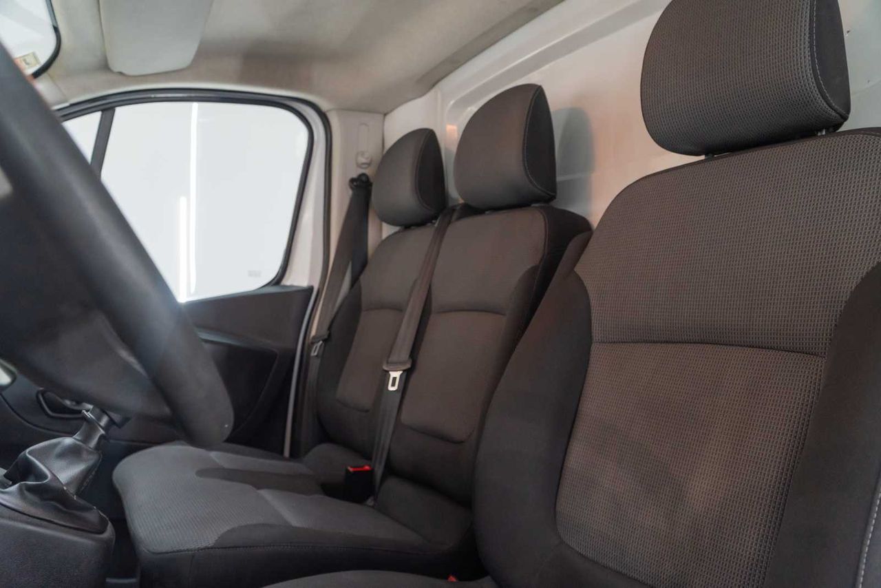 Nissan NV300   120  - Foto 17