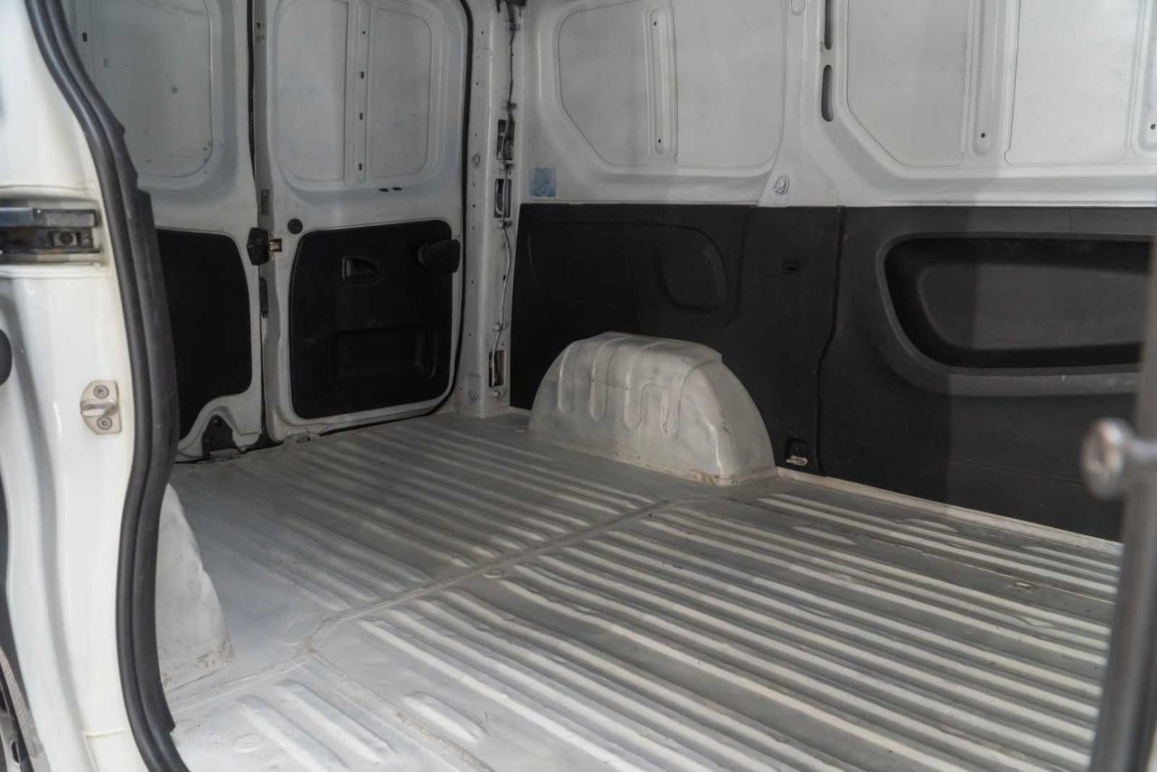 Nissan NV300   120  - Foto 12