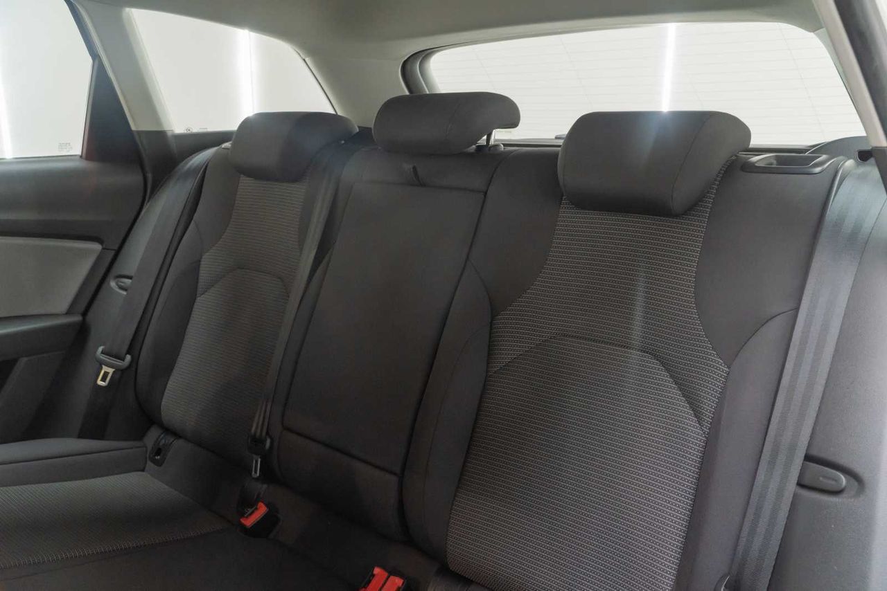 Seat Leon ST 1.6 TDI 85kW (115CV) St&Sp Style  - Foto 19