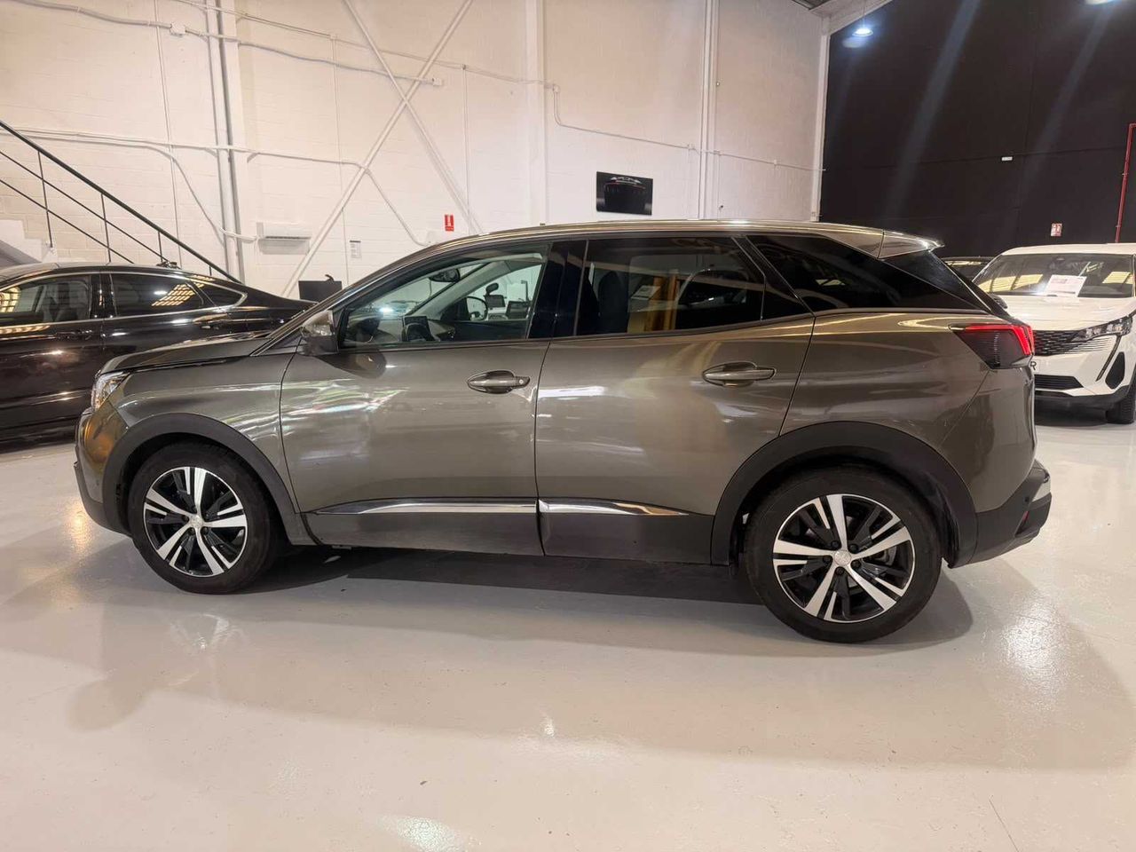 Peugeot 3008 1.2 PURETECH 96KW (130CV) ALLURE EAT8  - Foto 9