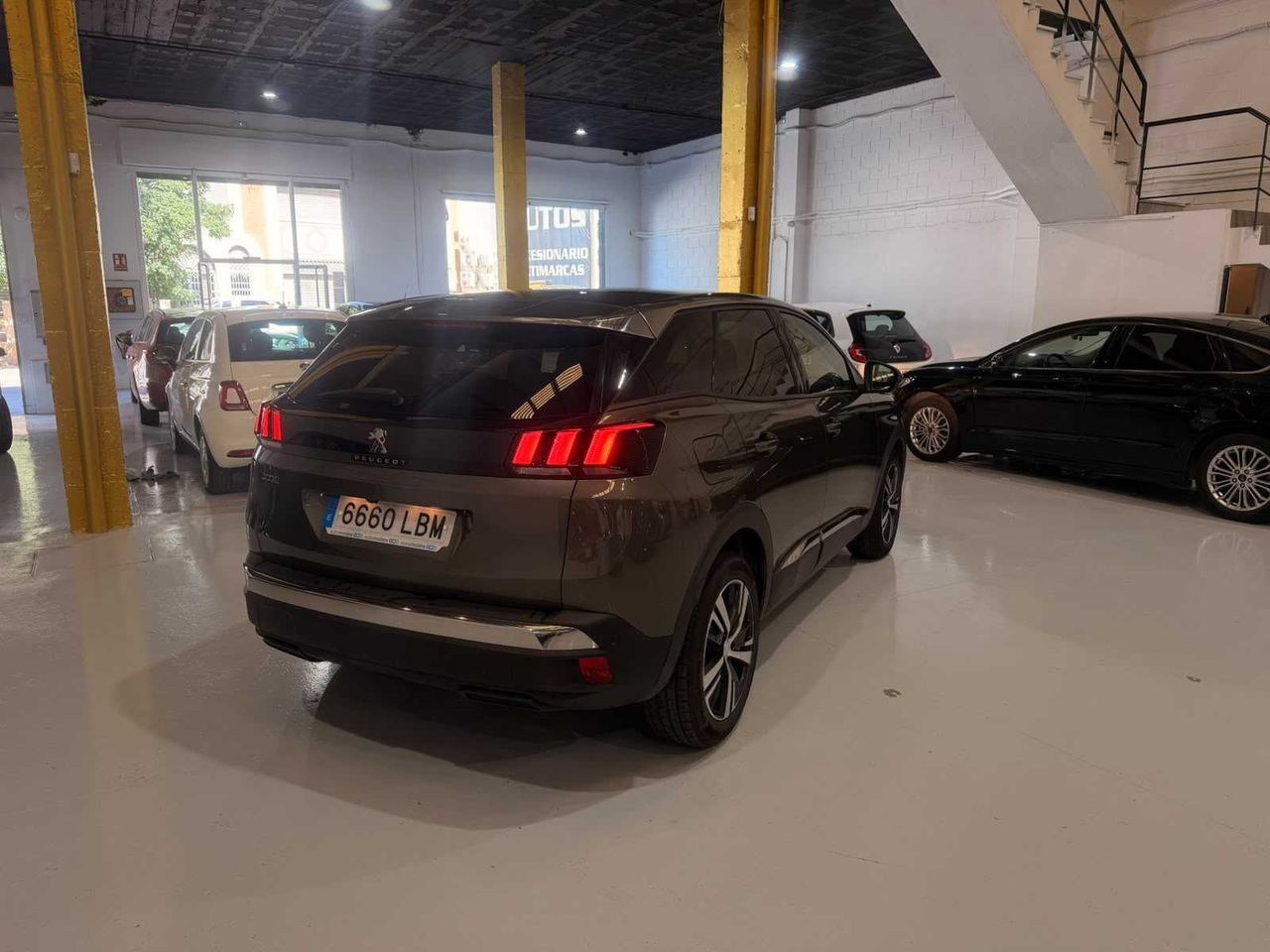 Peugeot 3008 1.2 PURETECH 96KW (130CV) ALLURE EAT8  - Foto 6