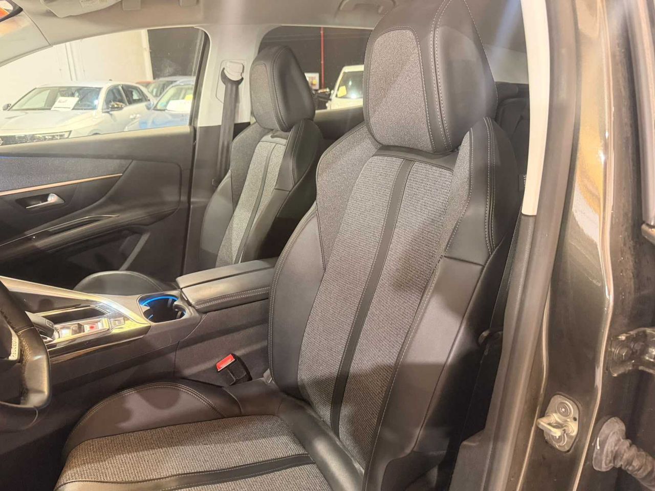 Peugeot 3008 1.2 PURETECH 96KW (130CV) ALLURE EAT8  - Foto 17