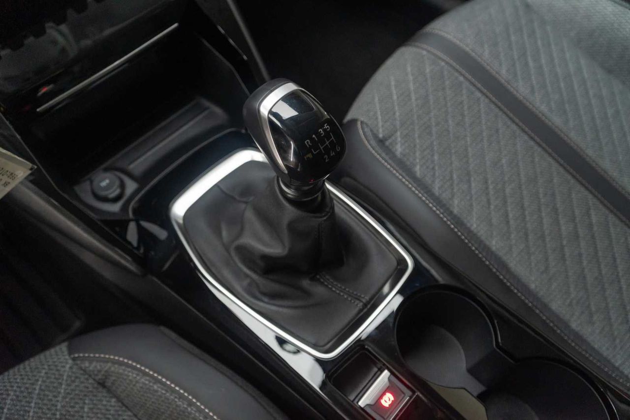 Peugeot 208 Allure Puretech 100  - Foto 15