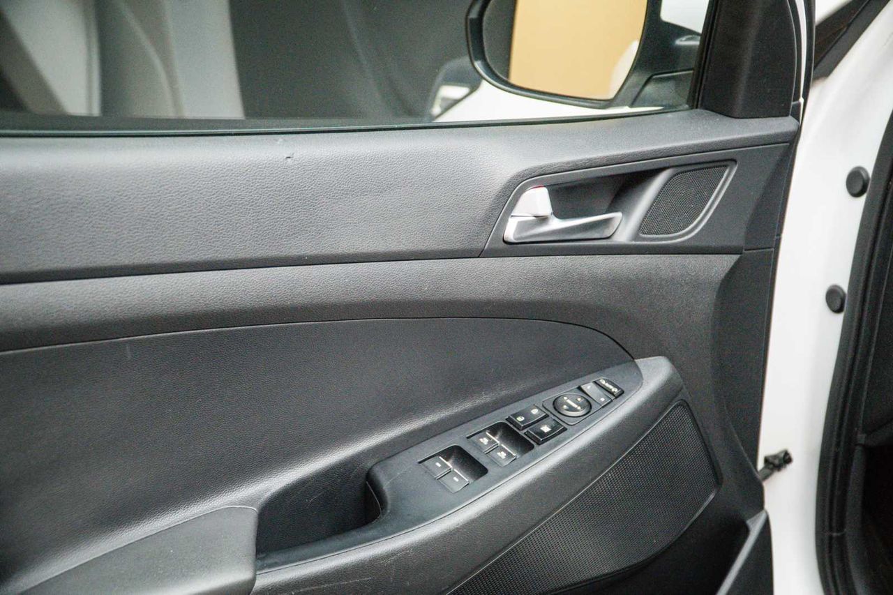Hyundai Tucson 1.6 CRDI 85kW (116CV) 48V SLE 4X2  - Foto 16