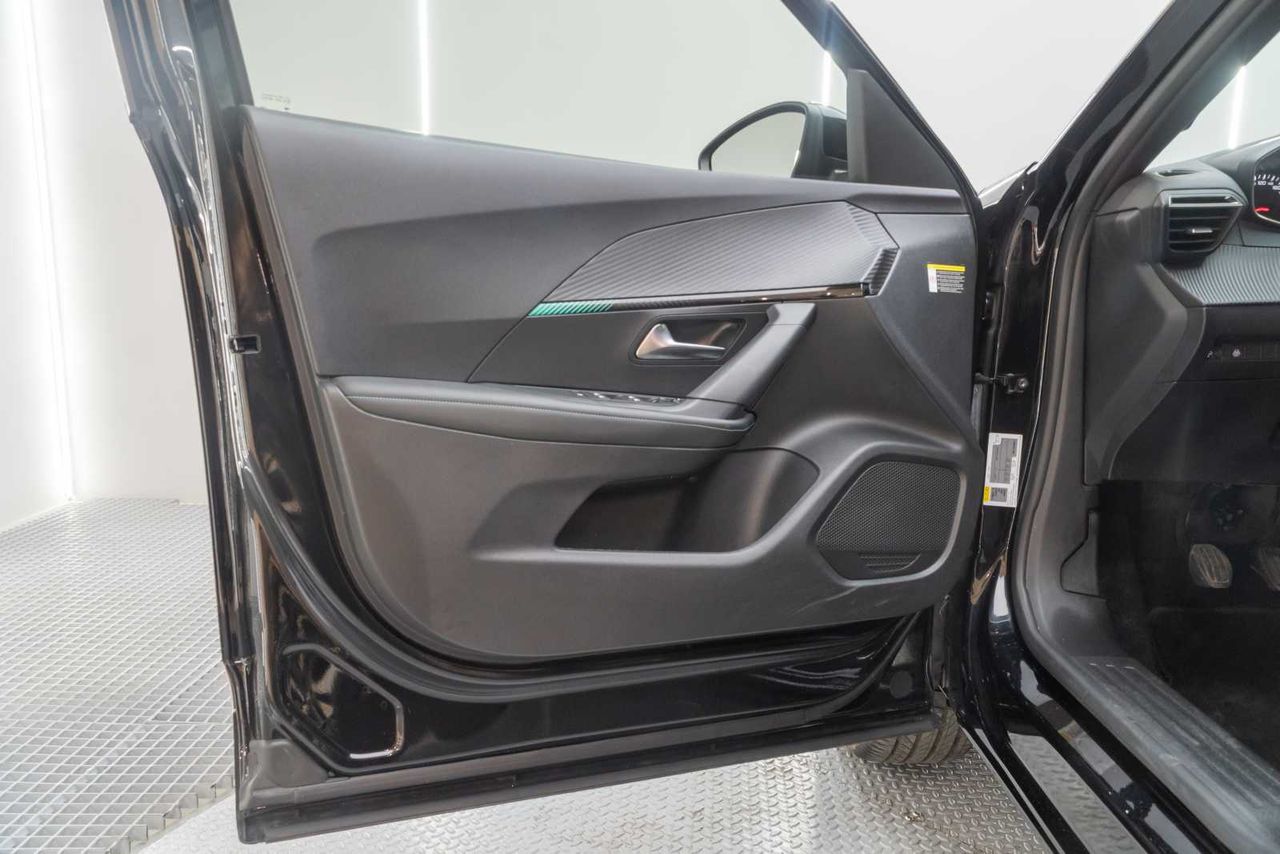 Peugeot 2008 Allure Pack Puretech 130 S&S 6 Vel. MAN  - Foto 17