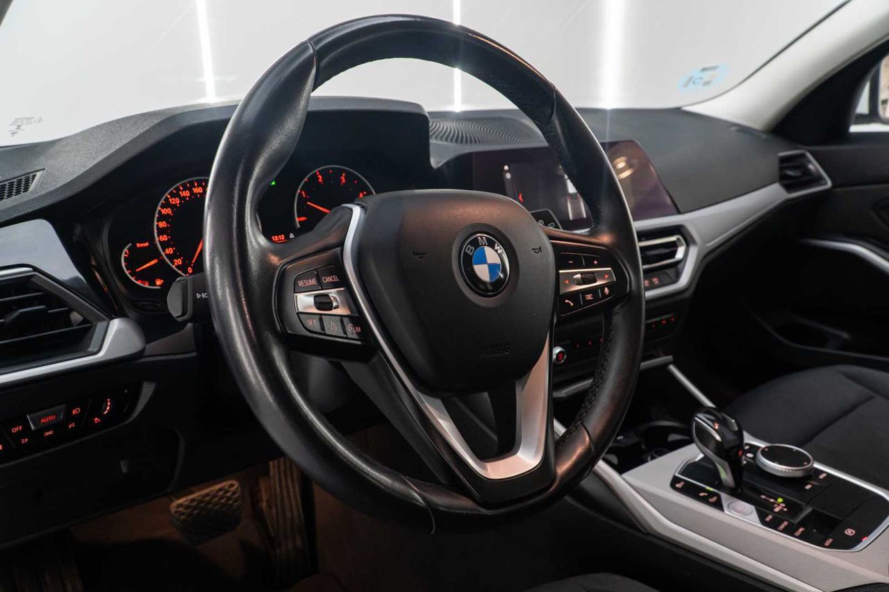 BMW Serie 3 touring 318 d sport 2.0 150cv at8  - Foto 23