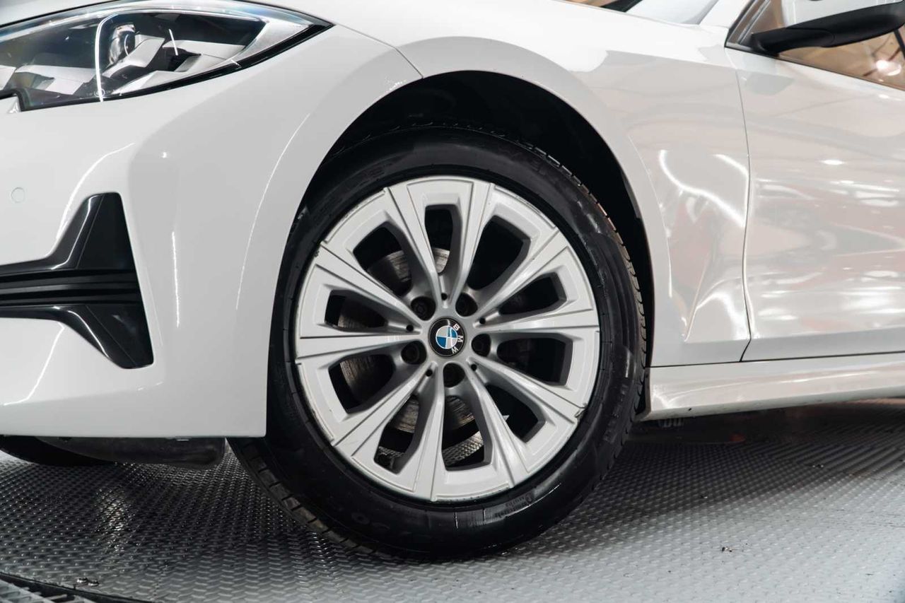 BMW Serie 3 touring 318 d sport 2.0 150cv at8  - Foto 25