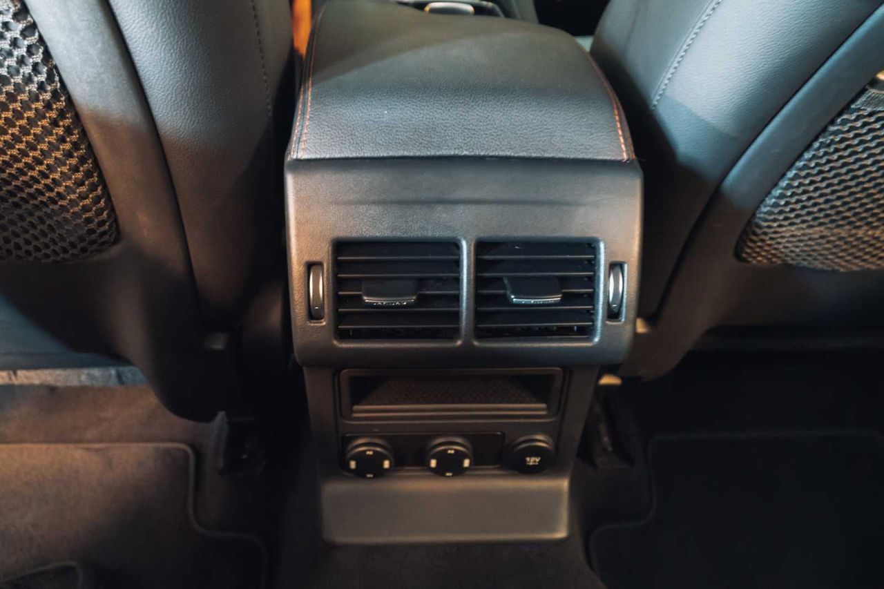 Jaguar F-Pace 2.0L i4D AWD Automático Prestige  - Foto 23