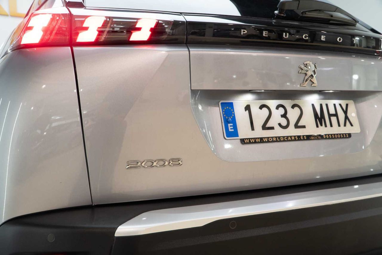 Peugeot 2008 Allure Puretech 130 S&S EAT8  - Foto 12