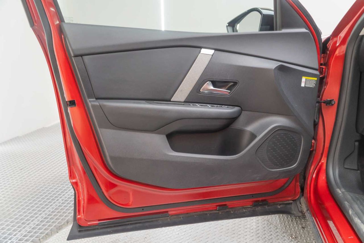 Citroën C4 Hybrid 136 e-DCS6 Plus - Foto 17