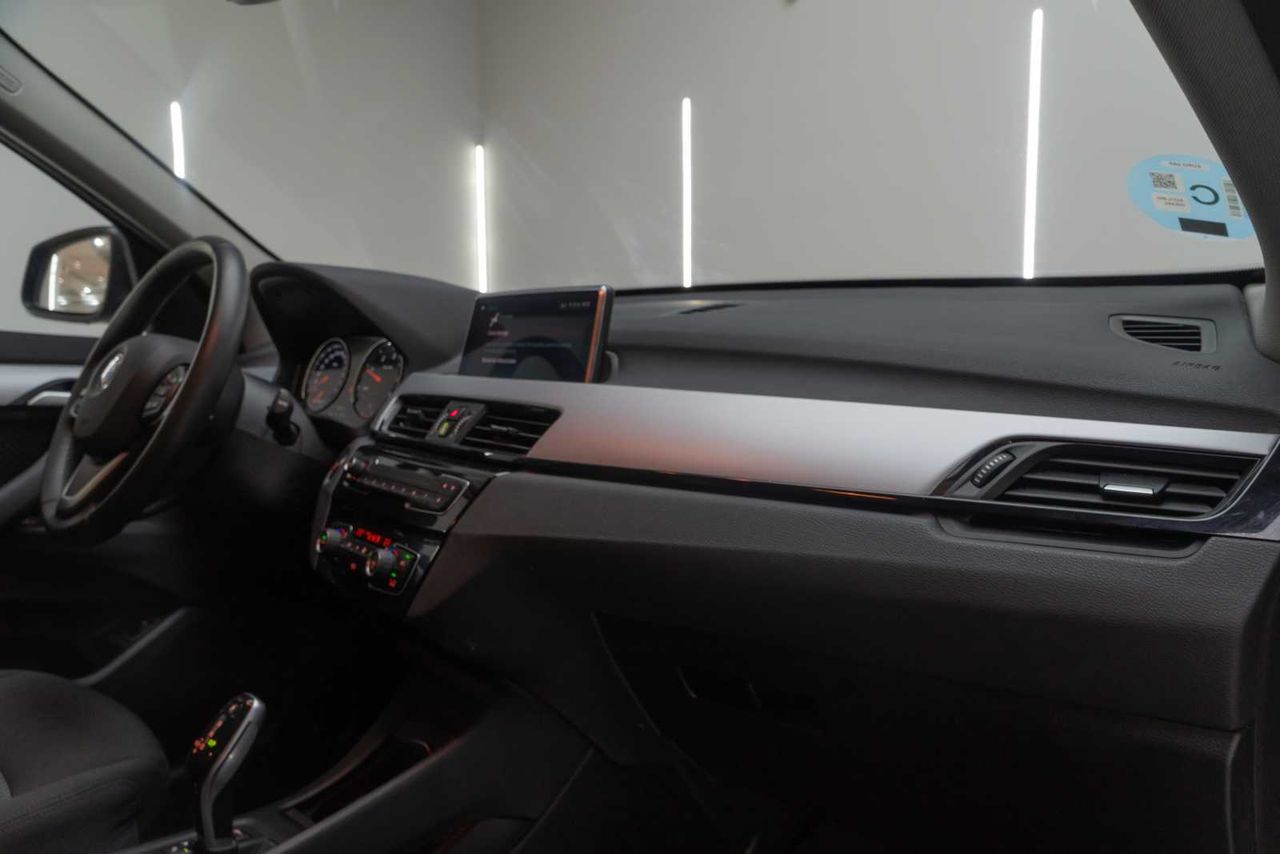 BMW X1 sDrive18dA Corporate  - Foto 24