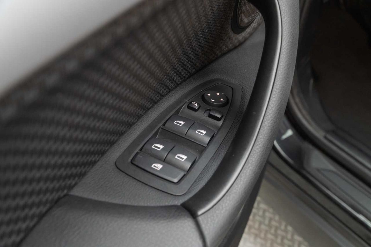 BMW X1 sDrive18dA Corporate  - Foto 17