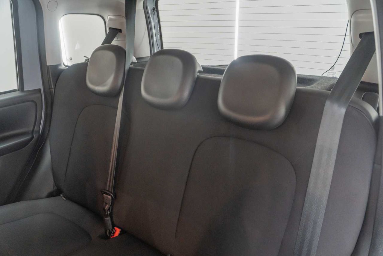 Fiat Panda Red 1.0 Hybrid 51kw (70CV)  - Foto 17