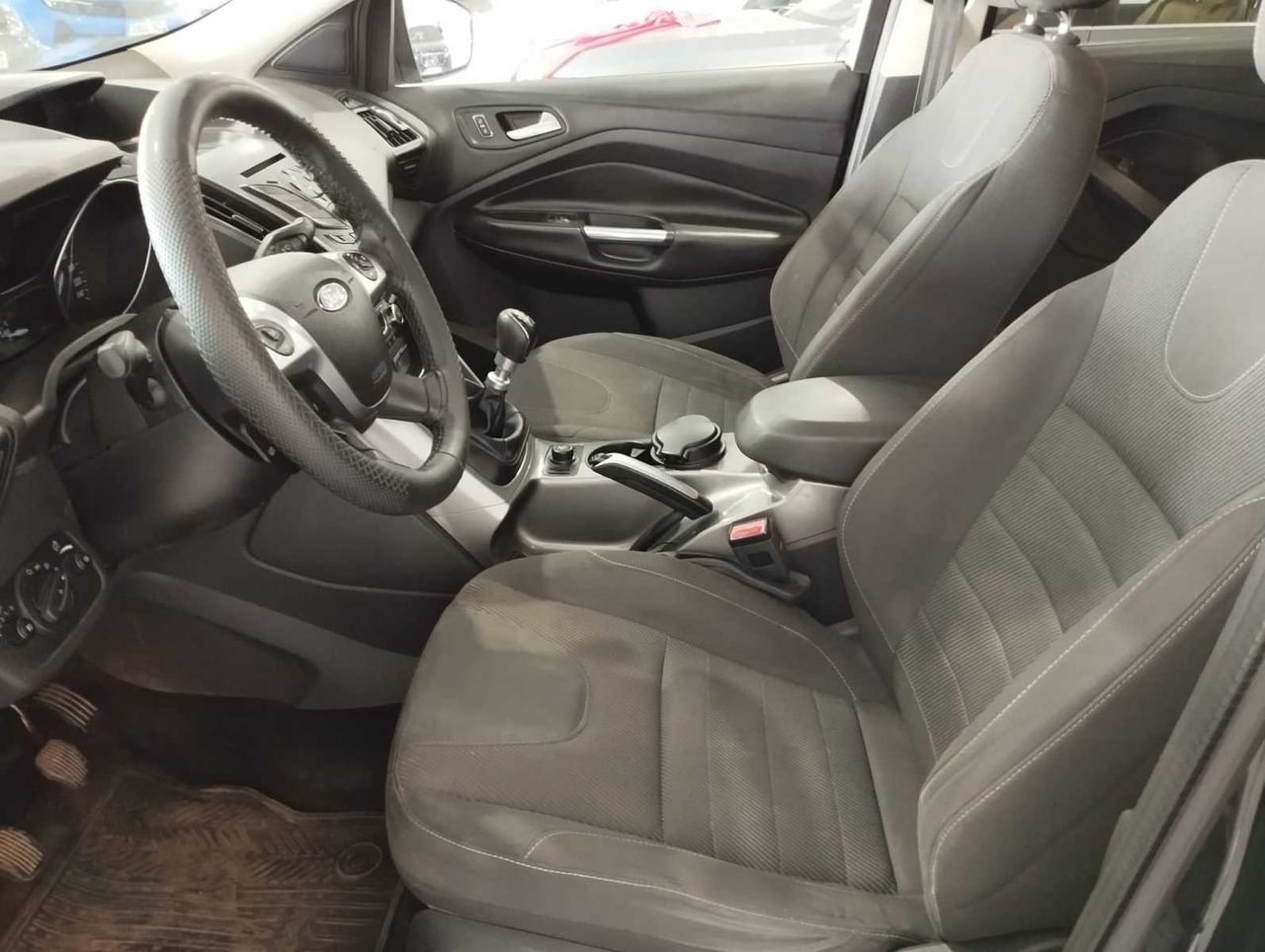 Ford Kuga  trend 2.0 tdci 4x2 120cv m6vel  - Foto 9