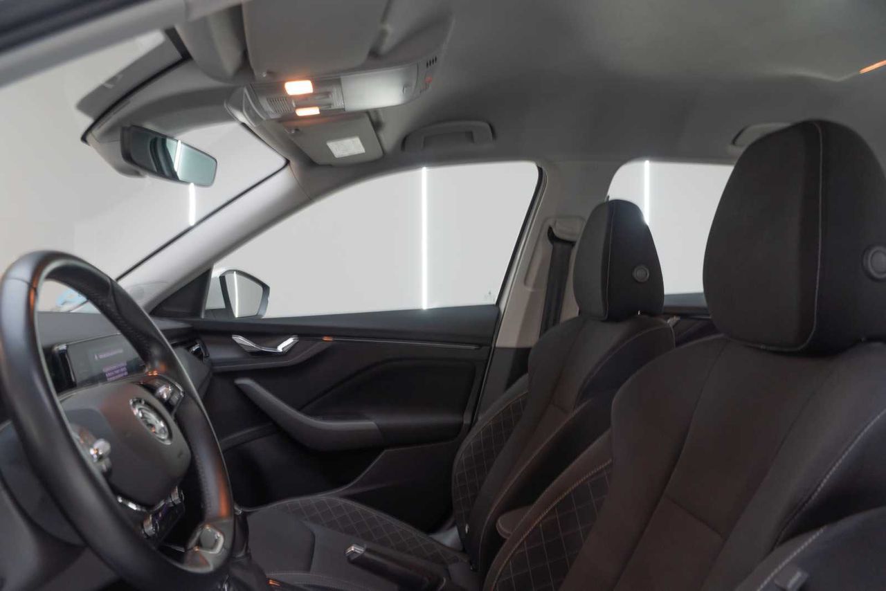 Skoda Kamiq 1.0 TSI 81kW (110CV) DSG Ambition  - Foto 19