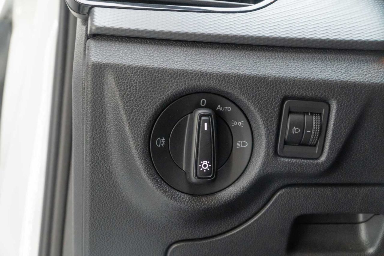 Skoda Kamiq 1.0 TSI 81kW (110CV) DSG Ambition  - Foto 16