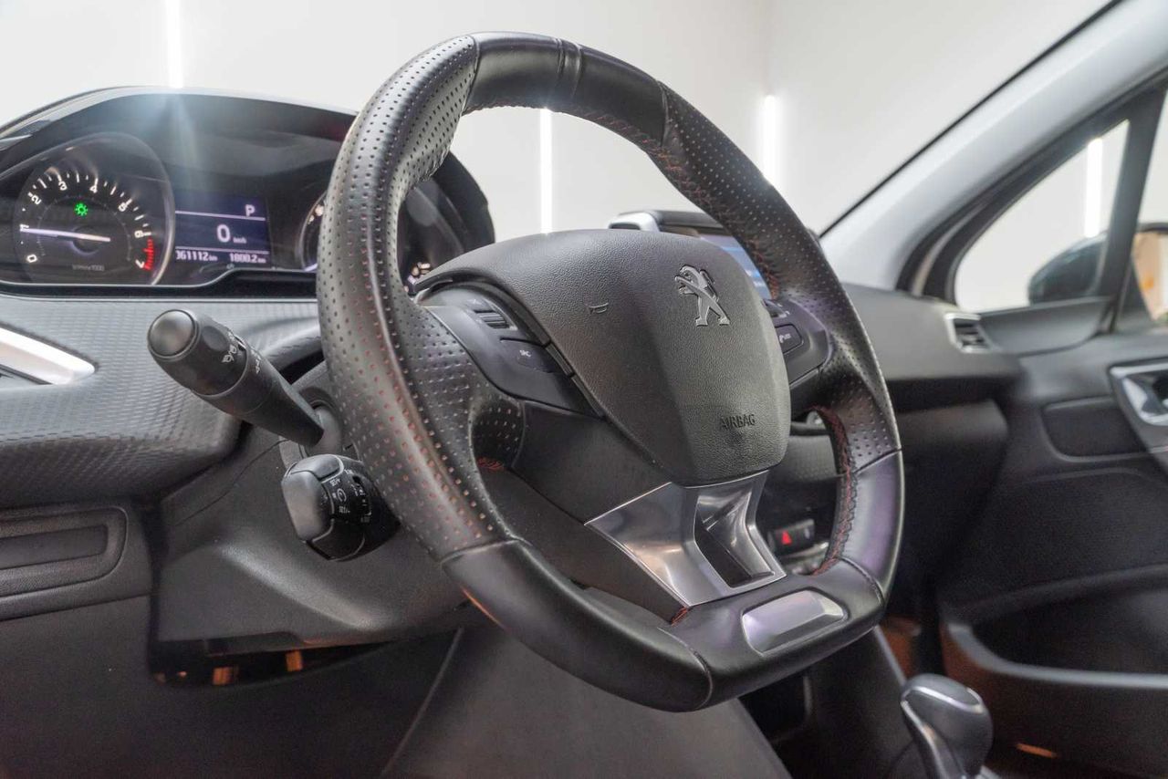 Peugeot 208 5P Signature PureTech 81KW (110CV) EAT6  - Foto 12