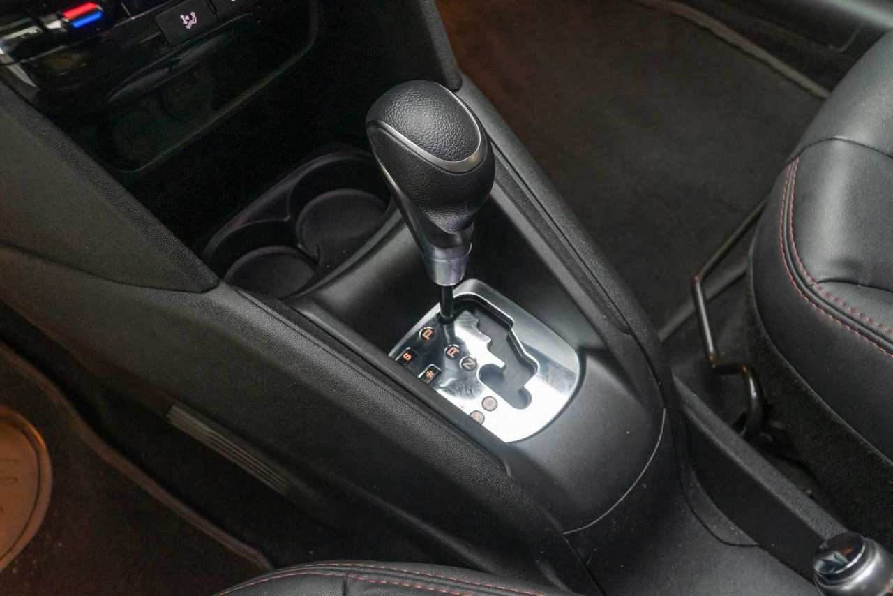 Peugeot 208 5P Signature PureTech 81KW (110CV) EAT6  - Foto 15