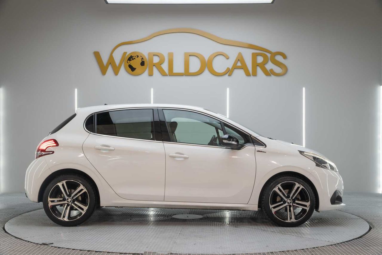 Peugeot 208 5P Signature PureTech 81KW (110CV) EAT6  - Foto 5