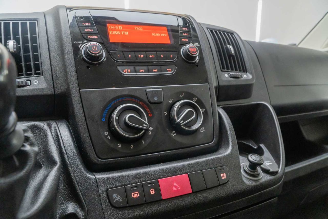 Peugeot Boxer combi 5/9 pl 330 l1h1 bluehdi 88kw (120)  - Foto 13