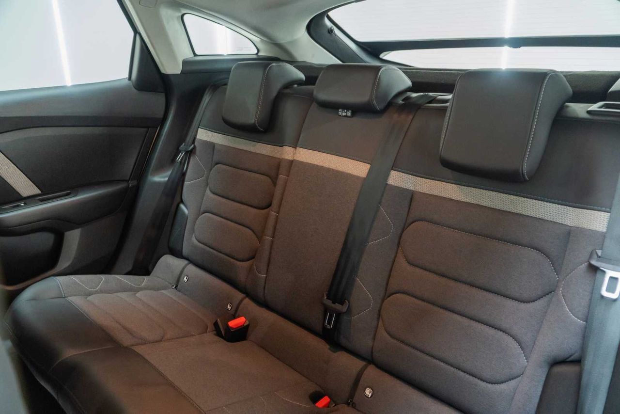 Citroën C4 PureTech 130 S&S 6v Plus  - Foto 19