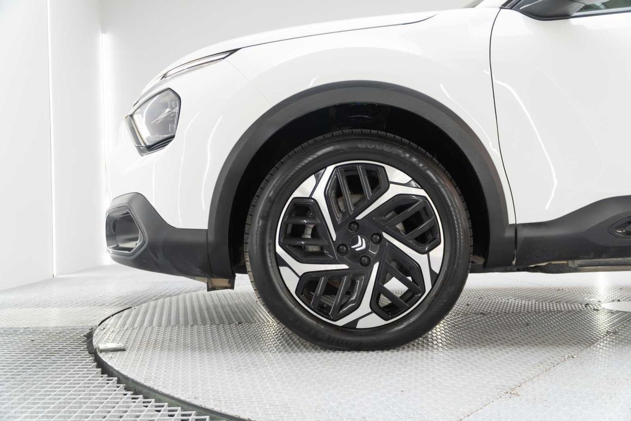 Citroën C4 PureTech 130 S&S 6v Plus  - Foto 23