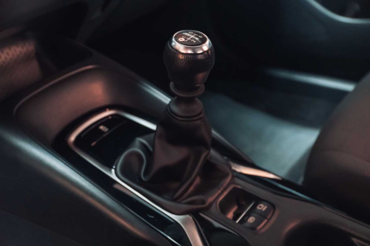 Toyota Corolla 140H Active Plus - Foto 15