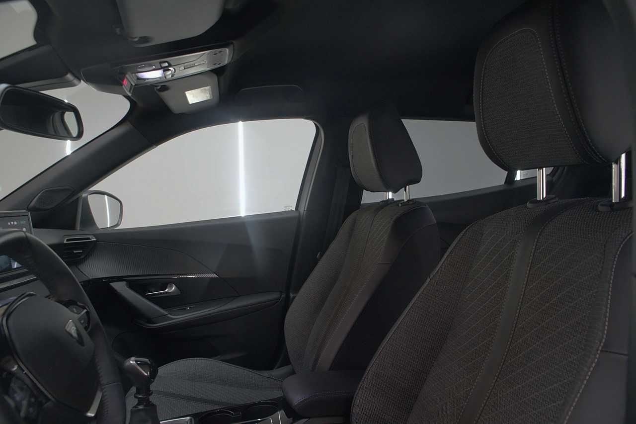 Peugeot 2008 Allure Puretech 100 S&S 6 Vel. MAN  - Foto 10