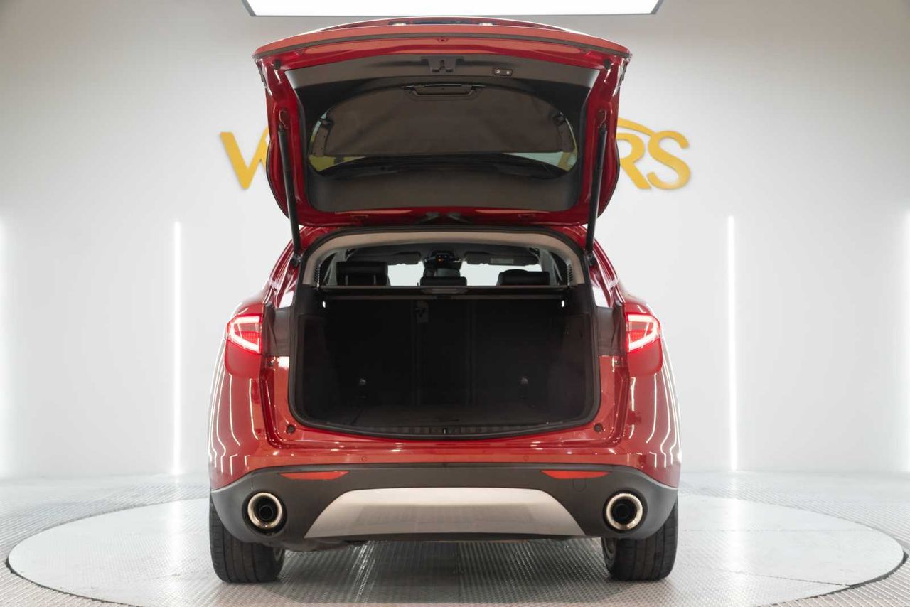 Alfa Romeo Stelvio 2.2 Diésel 154kW (210CV) Executive Q4  - Foto 10