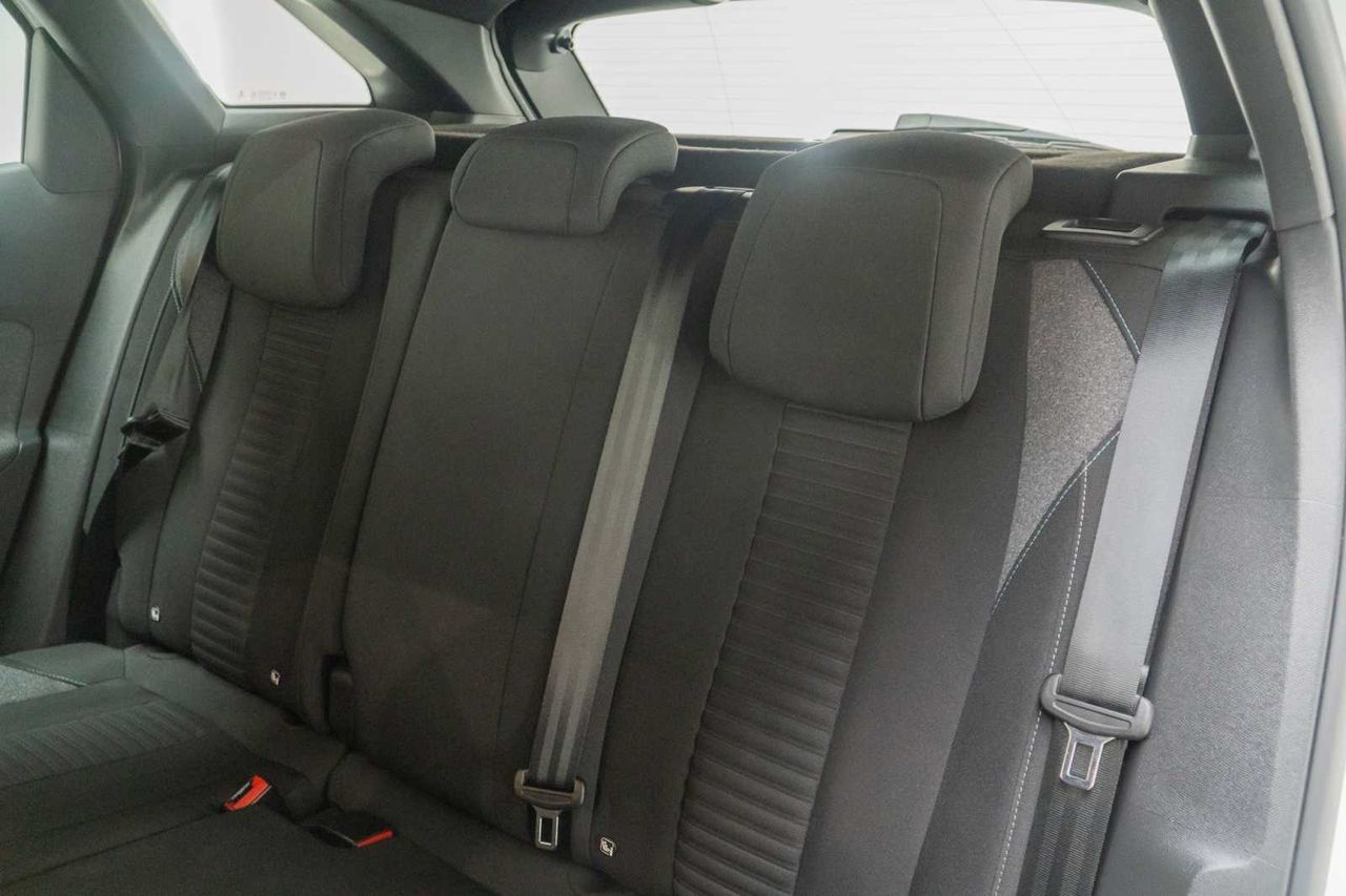 Peugeot 3008 1.5 BlueHDi 96kW Active Pack EAT8  - Foto 19