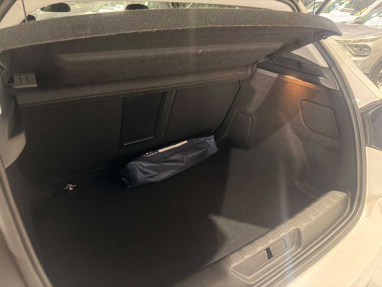 Peugeot 308 bluehdi 130 1.5 allure  - Foto 16
