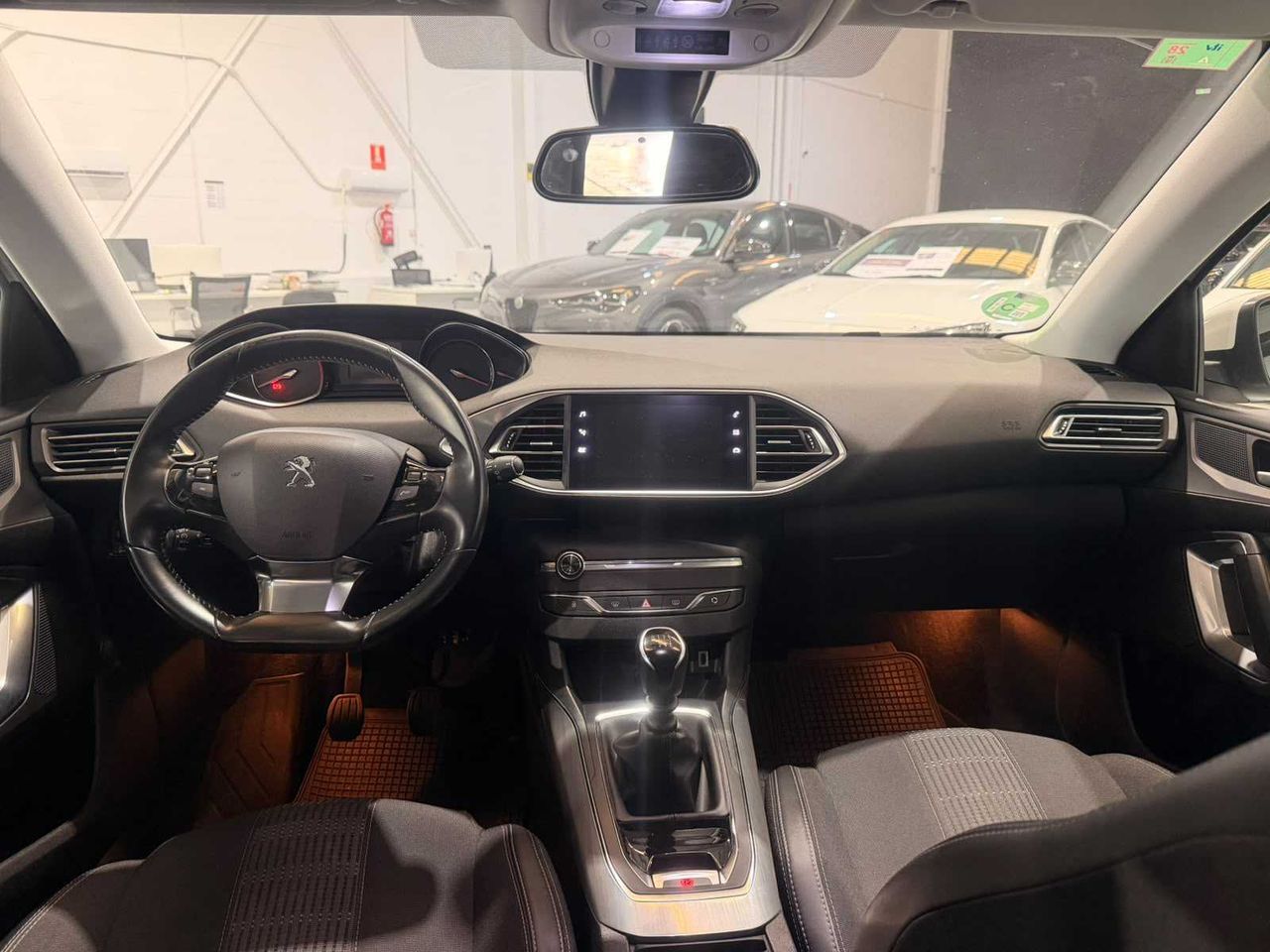 Peugeot 308 bluehdi 130 1.5 allure  - Foto 14
