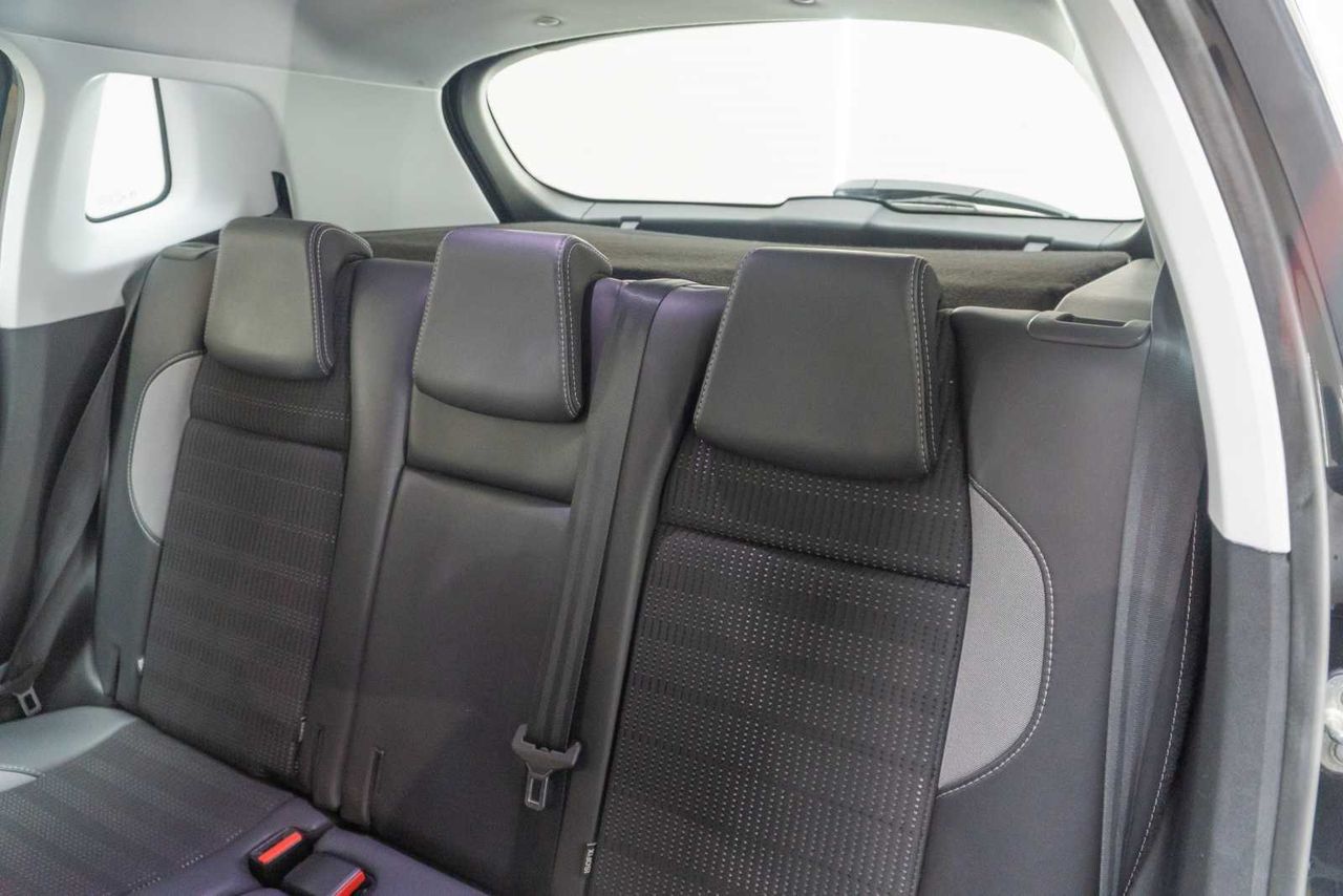 Peugeot 2008 Allure 1.2 PureTech 81KW (110CV) Auto  - Foto 19