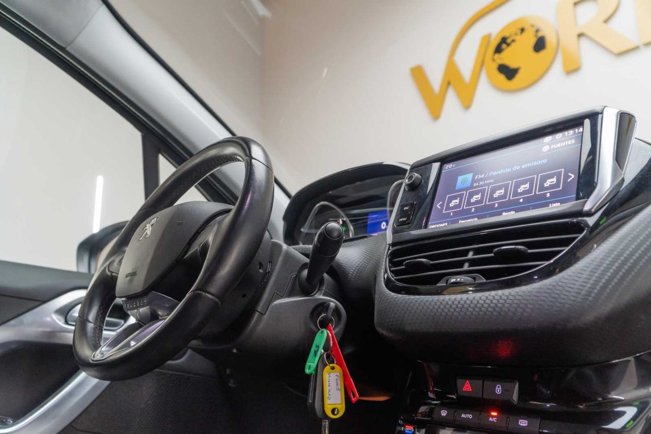 Peugeot 2008 Allure 1.2 PureTech 81KW (110CV) Auto  - Foto 22