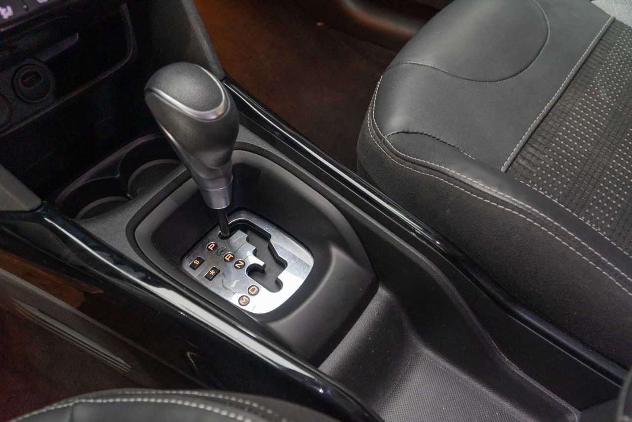 Peugeot 2008 Allure 1.2 PureTech 81KW (110CV) Auto  - Foto 15