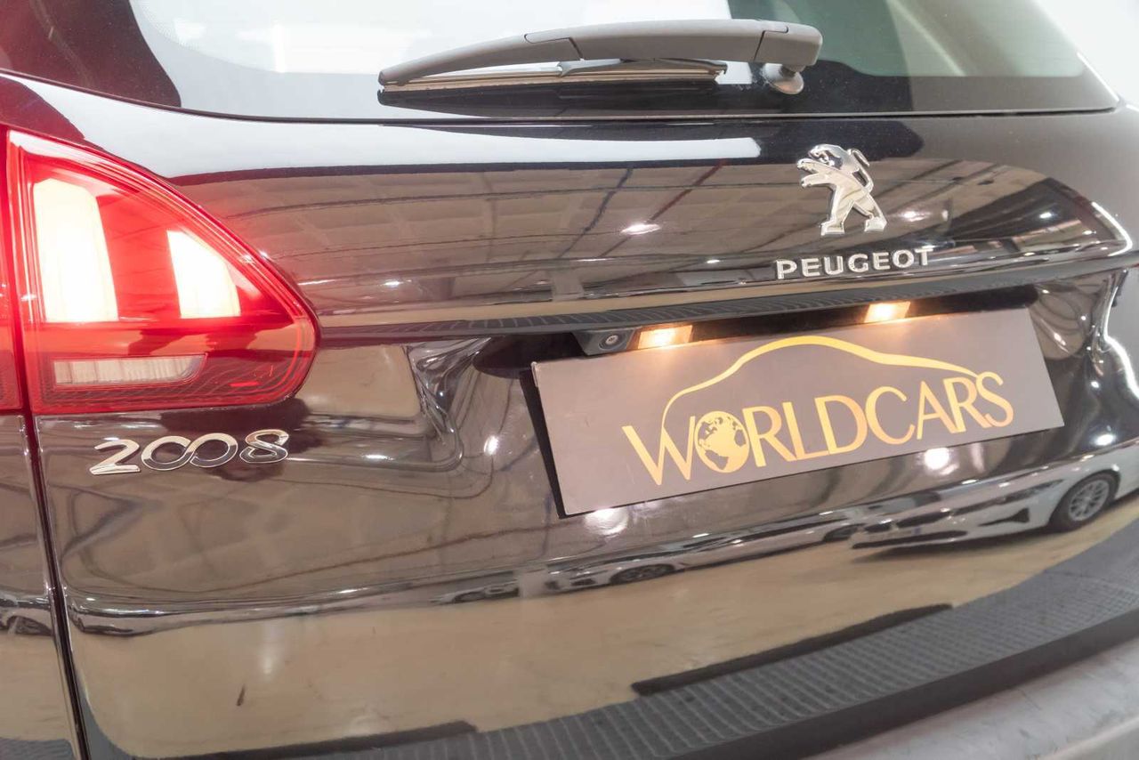 Peugeot 2008 Allure 1.2 PureTech 81KW (110CV) Auto  - Foto 12