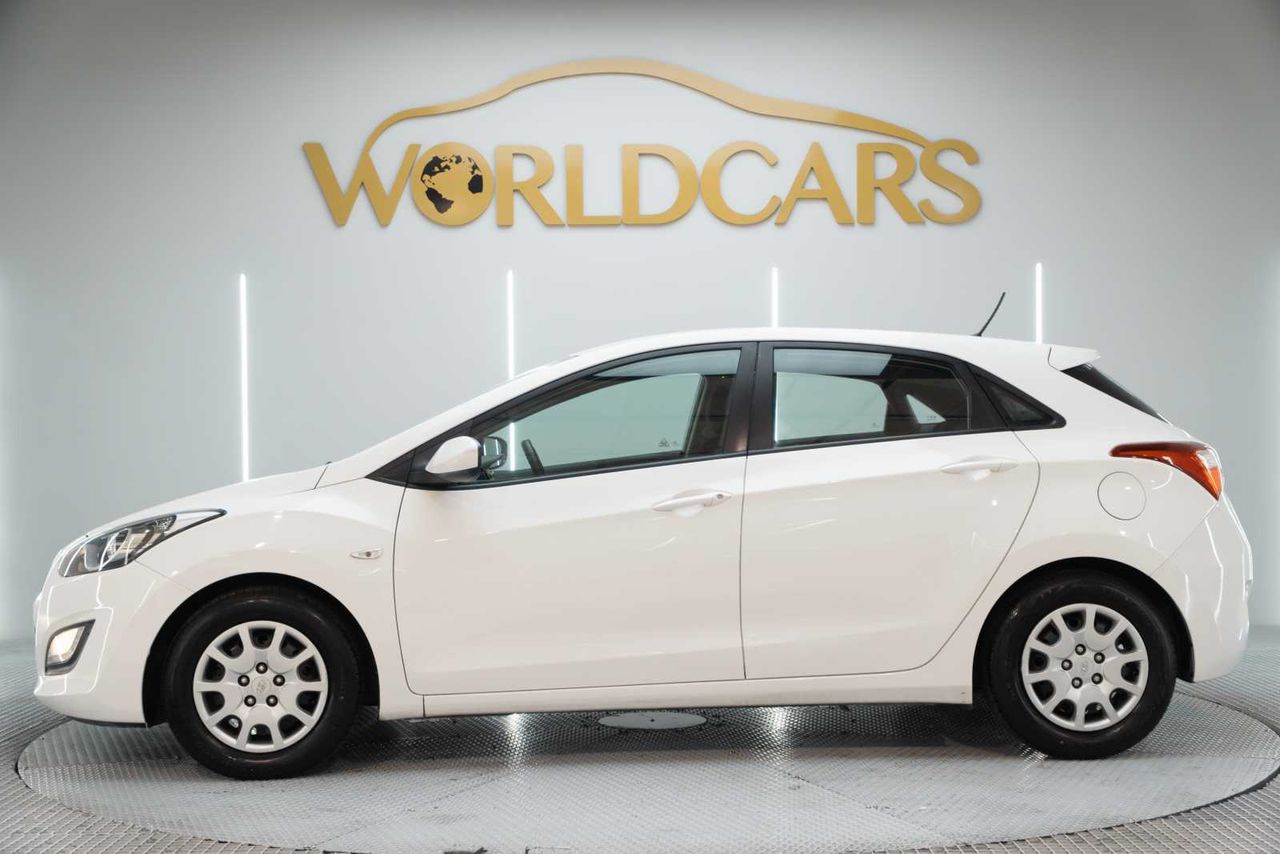 Hyundai i30    - Foto 9