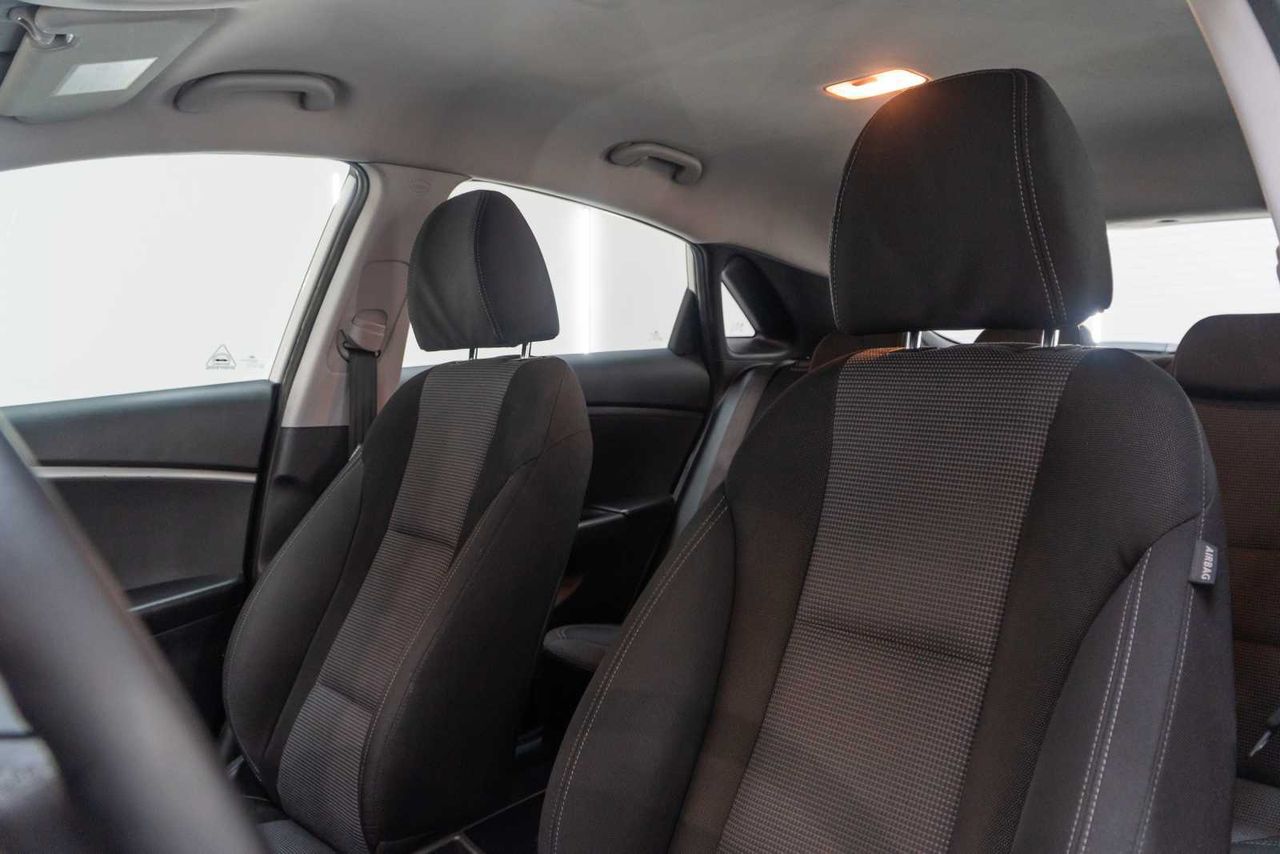 Hyundai i30    - Foto 13