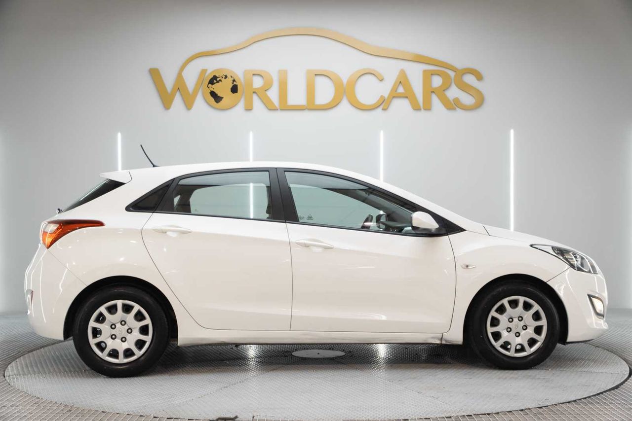 Hyundai i30    - Foto 5