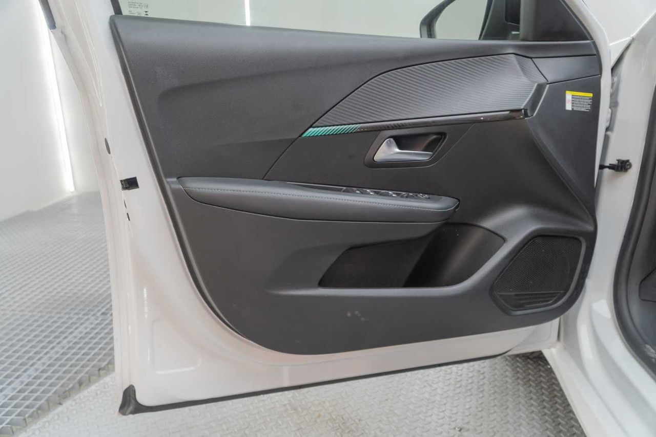 Peugeot 208  allure pack 1.2 ptech 100cv  - Foto 17