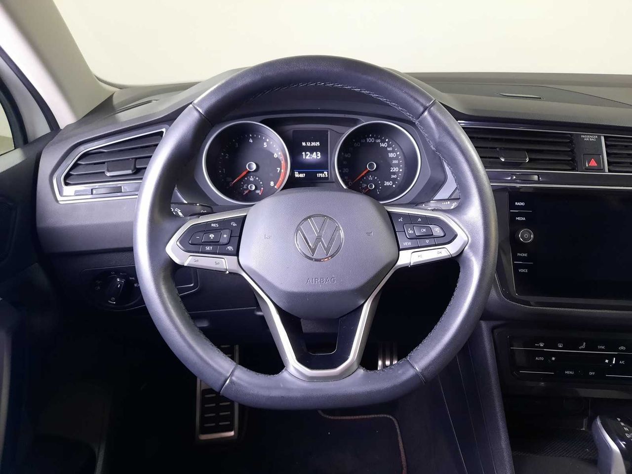 Volkswagen Tiguan  1.5 tsi urban sport dsg 110kw  - Foto 5