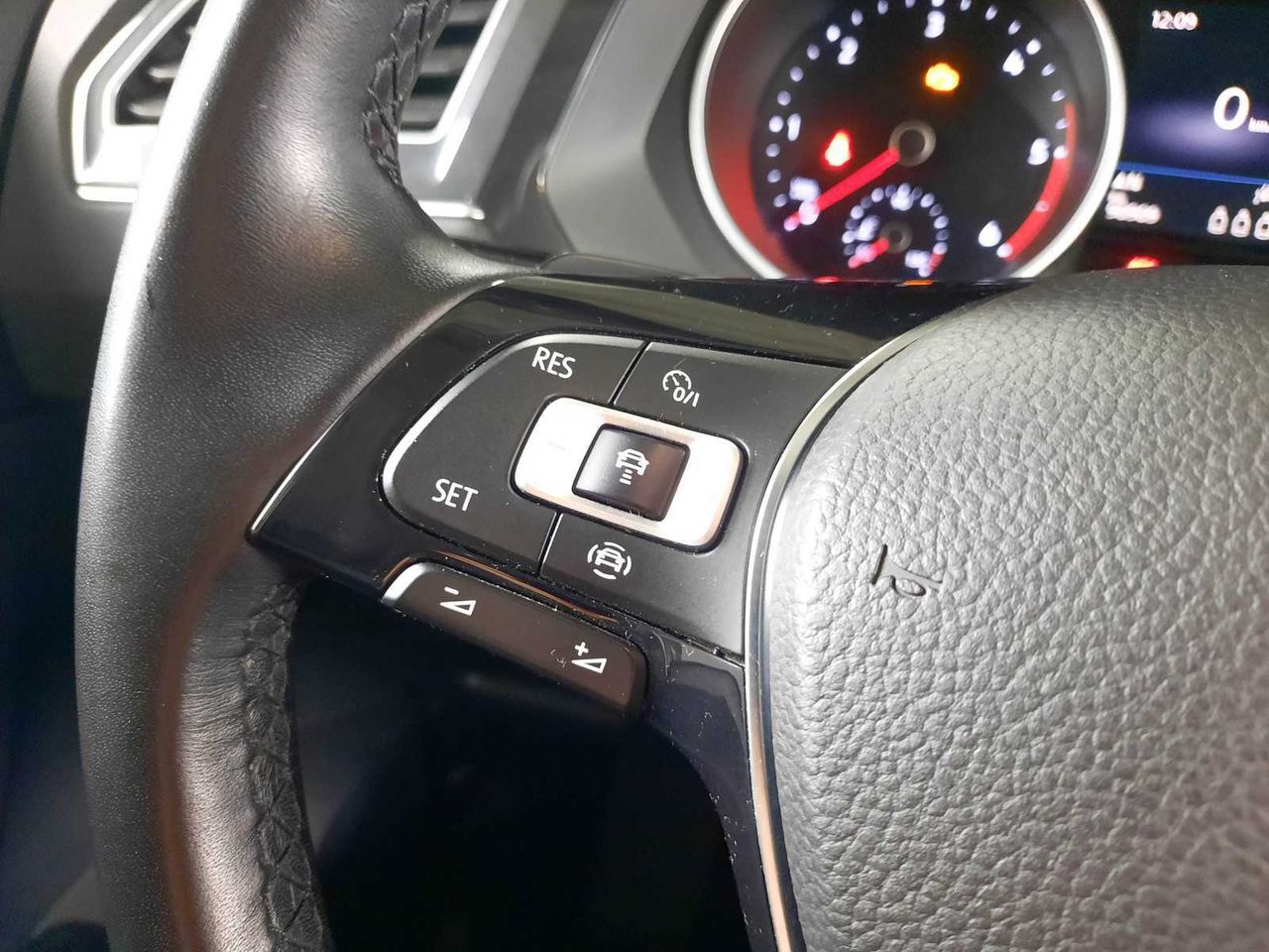 Volkswagen Tiguan  2.0tdi advance dsg 110kw  - Foto 10