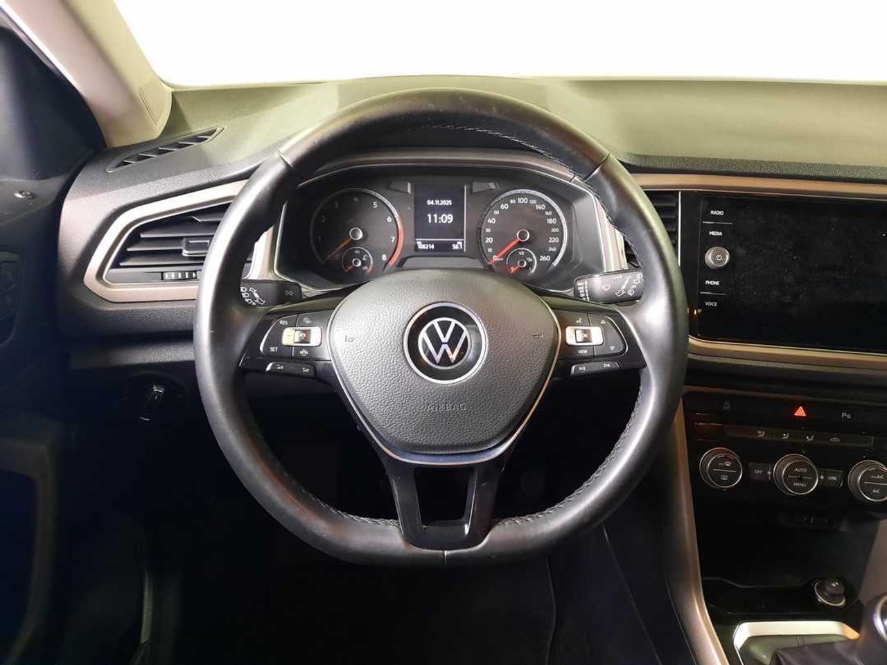 Volkswagen T-Roc  1.0 tsi advance 81kw  - Foto 6