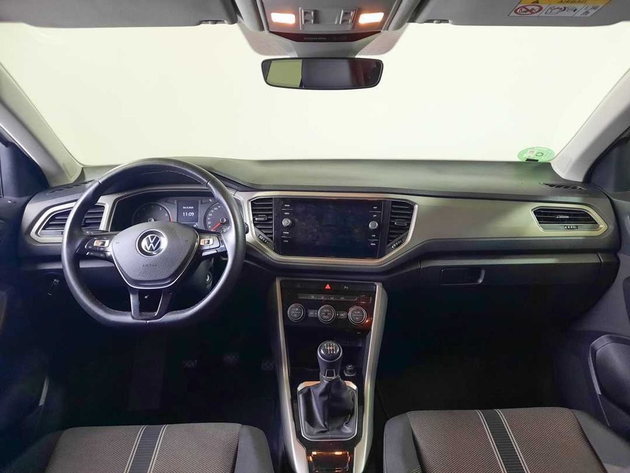 Volkswagen T-Roc  1.0 tsi advance 81kw  - Foto 5