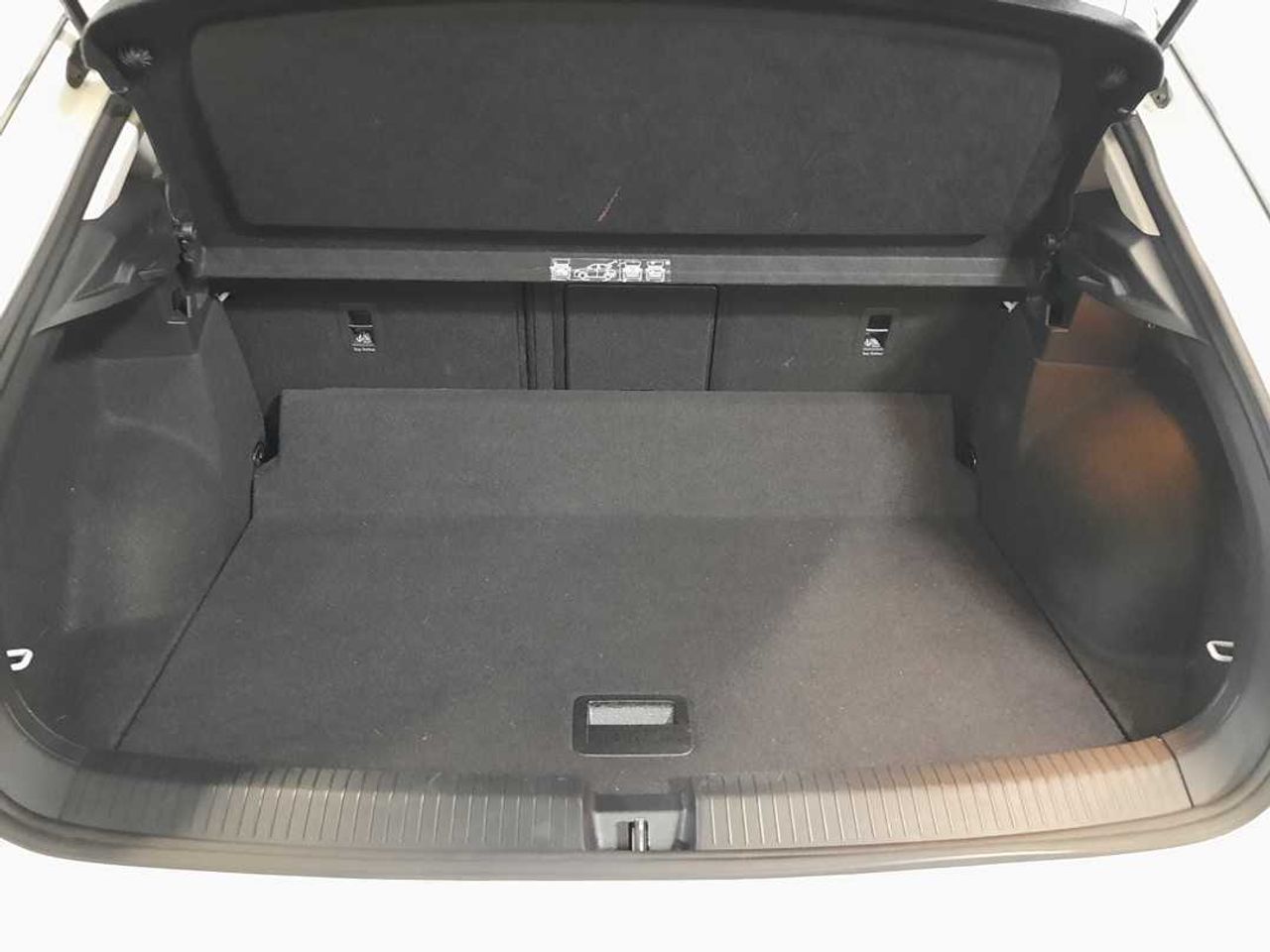 Volkswagen T-Roc  1.0 tsi advance 81kw  - Foto 9