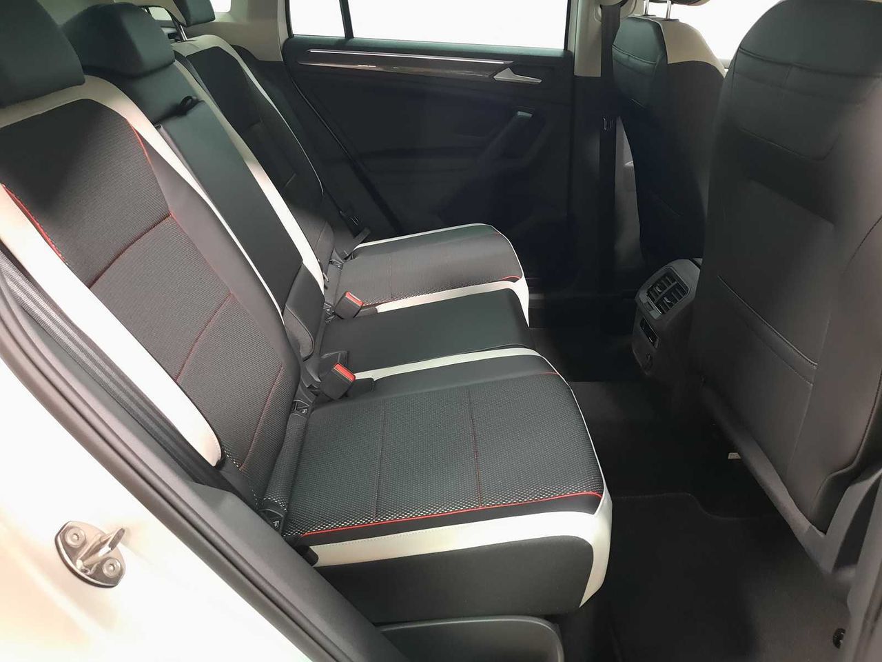 Volkswagen Tiguan  2.0tdi urban sport 110kw  - Foto 7