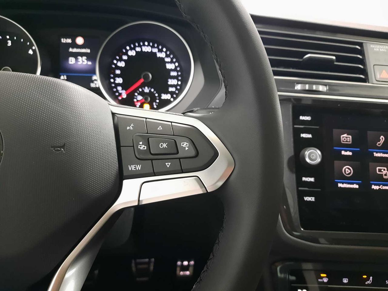 Volkswagen Tiguan  2.0tdi urban sport 110kw  - Foto 11