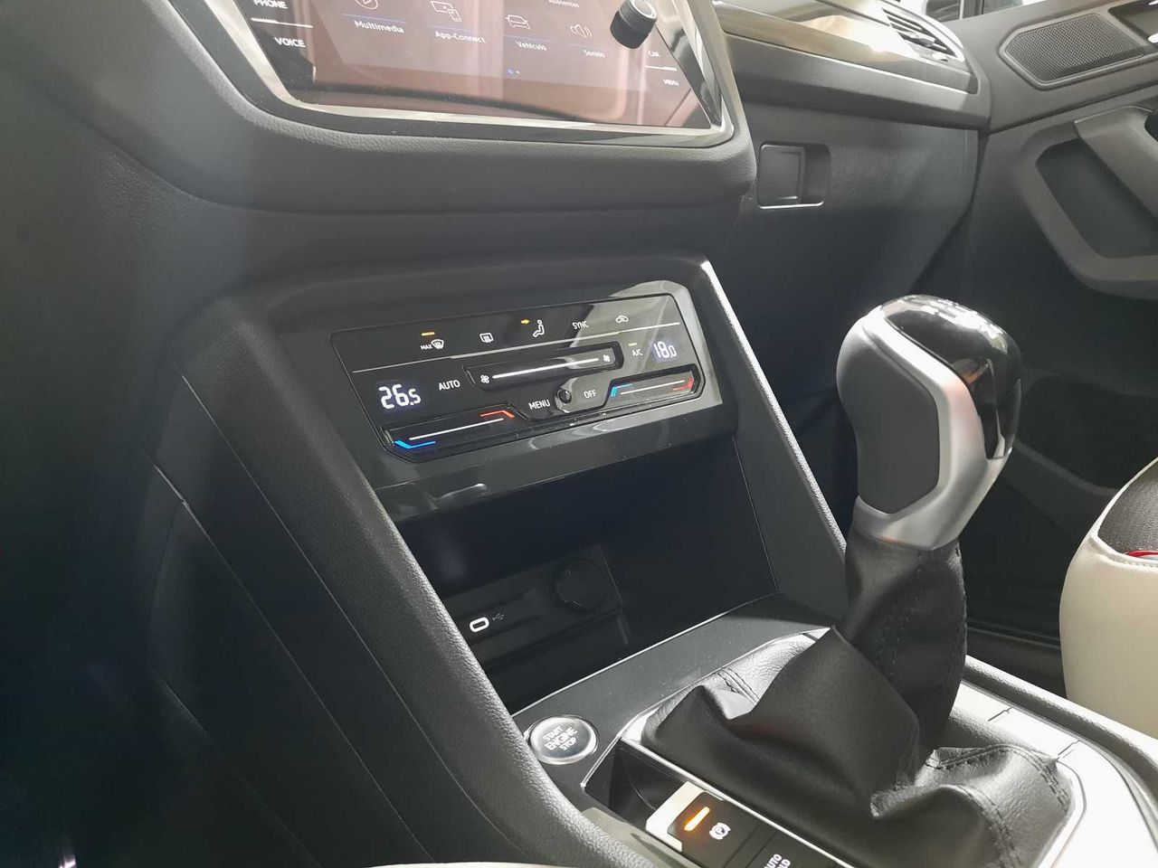 Volkswagen Tiguan  2.0tdi urban sport 110kw  - Foto 13